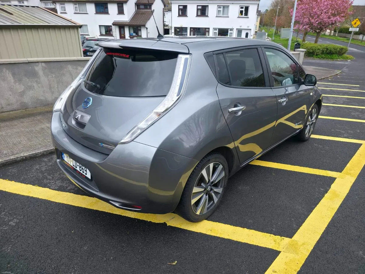 Nissan Leaf 2017 \ Low mileage \ New car - Image 4
