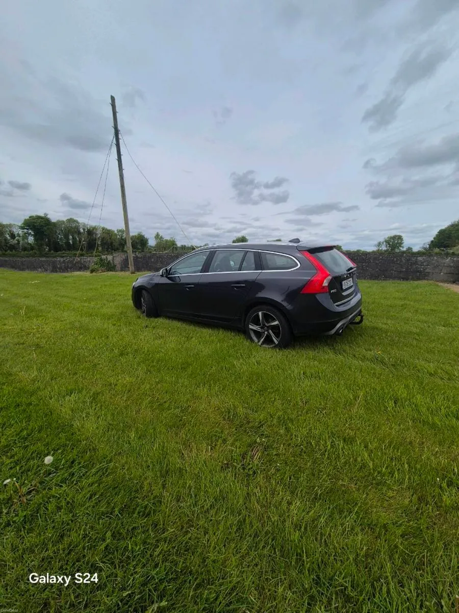 Volvo V60 R Des Lux Nav - Image 2