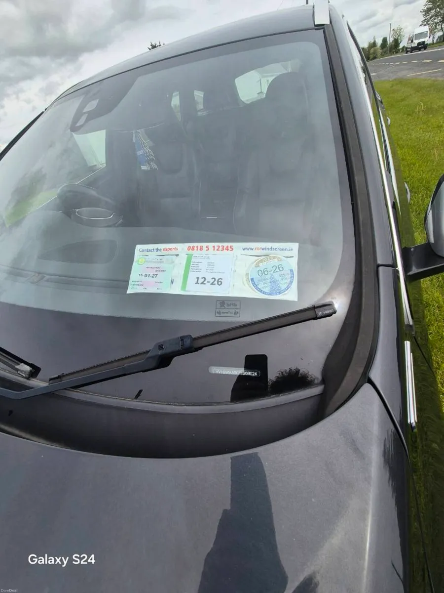 Volvo V60 R Des Lux Nav - Image 4