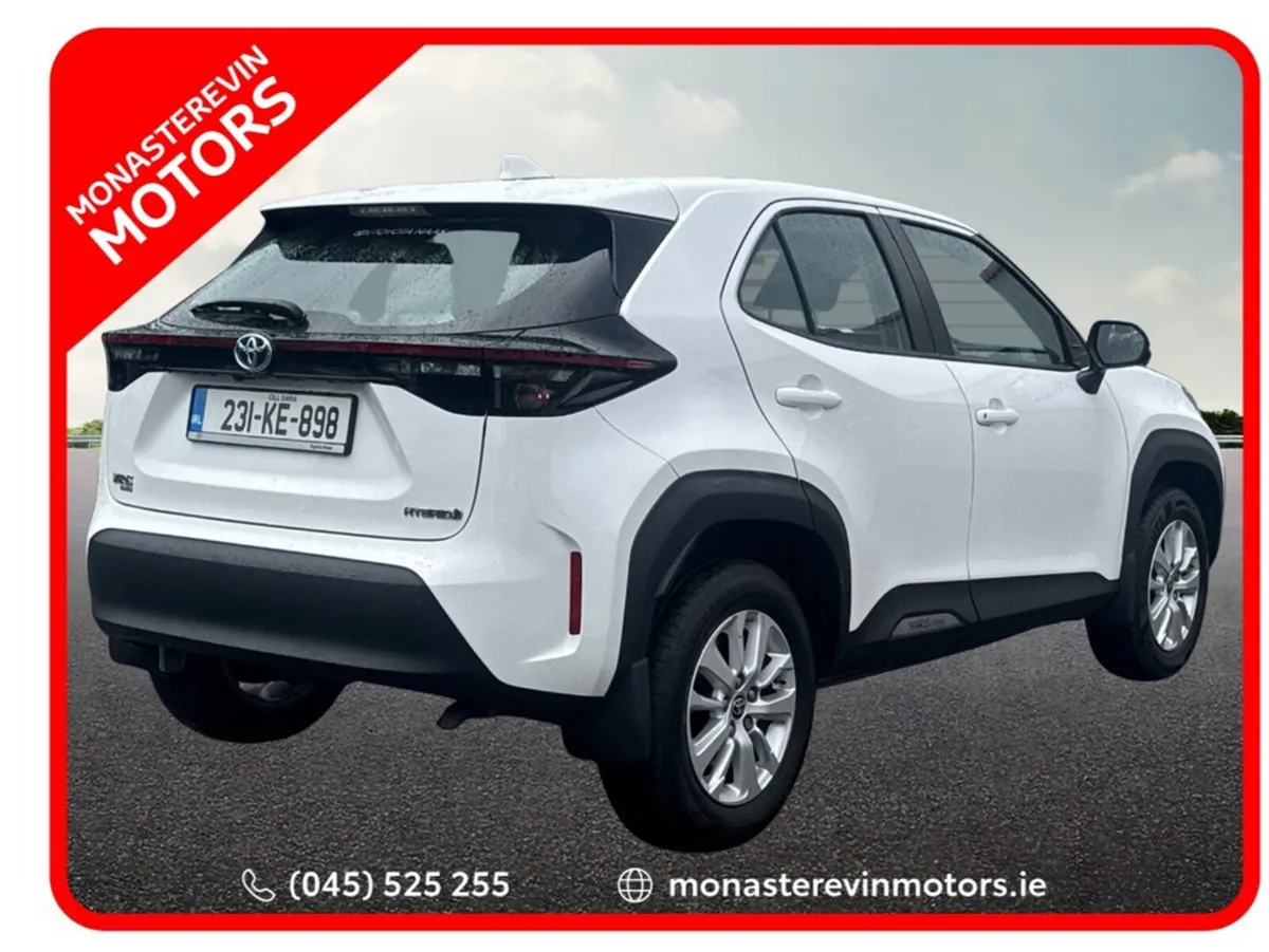 Toyota Yaris Cross CR LUNA 4DR AUTO - Image 2