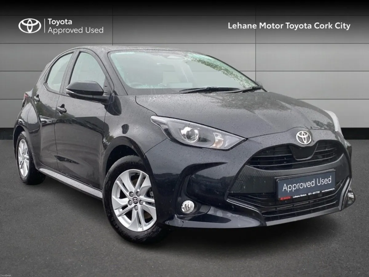 Toyota Yaris YARIS HYBRID 1.5 LUNA - Image 1
