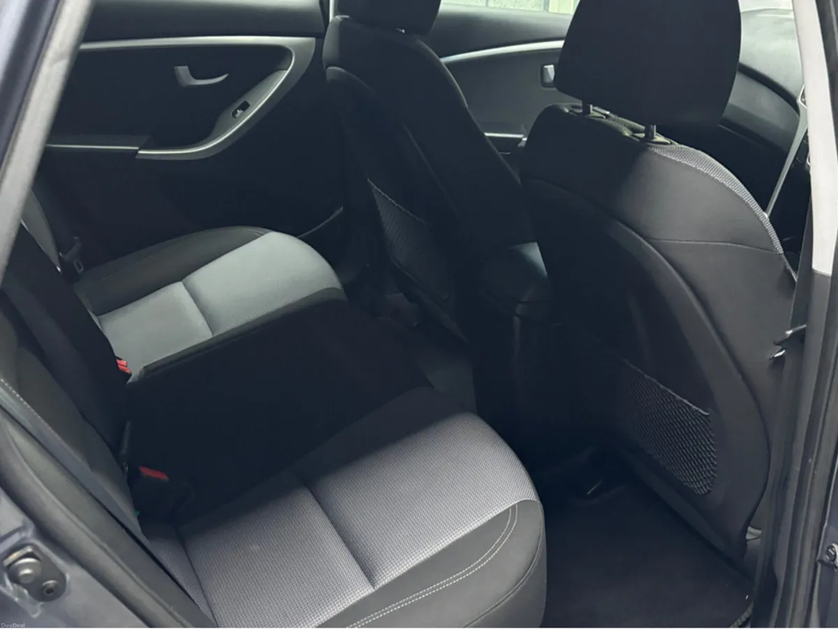 Hyundai i30 SE BLUE DRIVE 110PS 5DR - Image 3