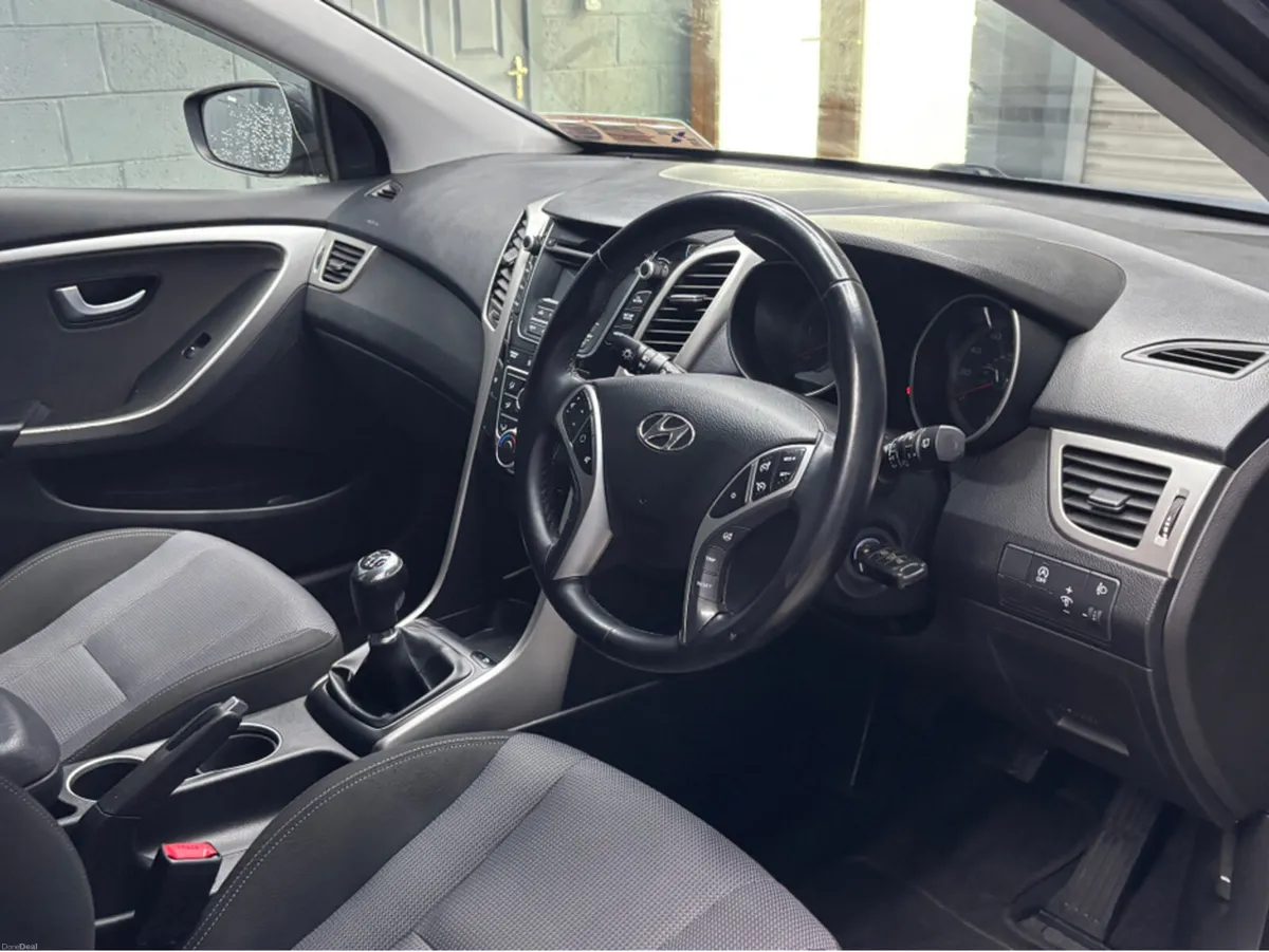 Hyundai i30 SE BLUE DRIVE 110PS 5DR - Image 5
