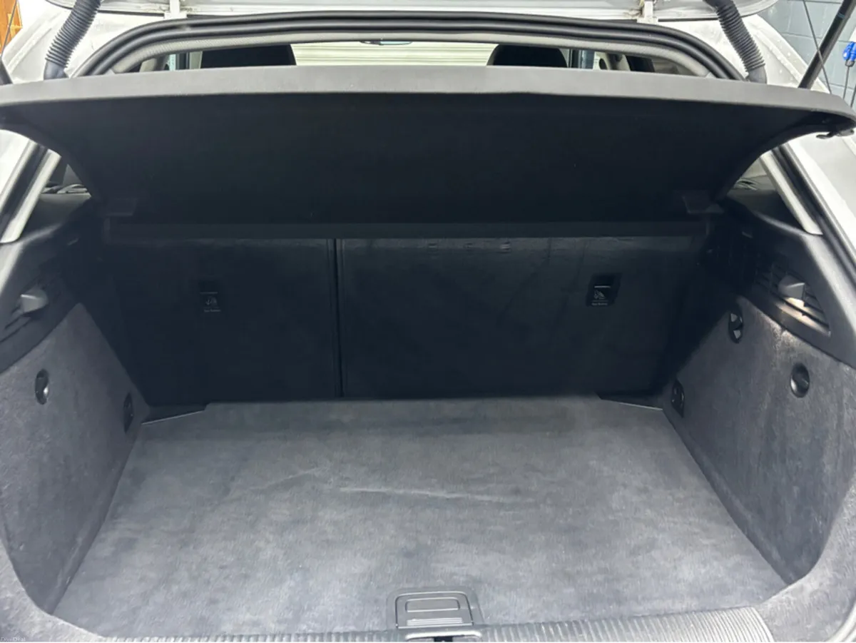 Audi A3 1.6 TDI SE TECHNIK 110PS 5DR - Image 3