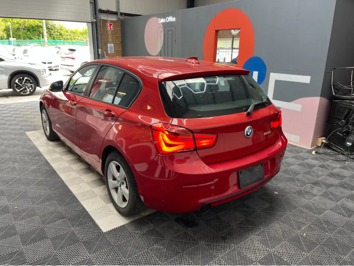 BMW 1-Series 2017 BMW 118D SPORT 2.0 AUTOMATIC / C - Image 4