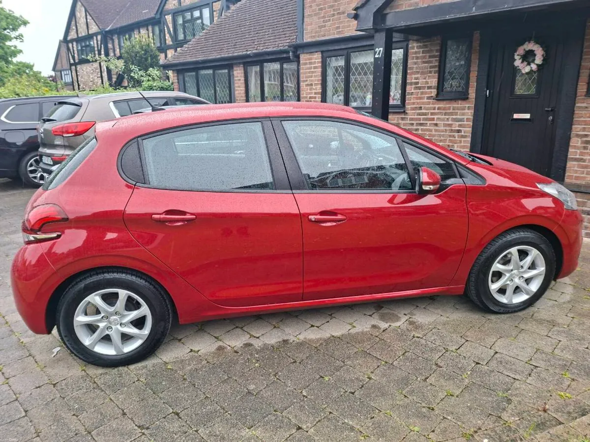 PEUGEOT 208 1.2 PETROL 2018 ONLY 63000 KLMS - Image 2