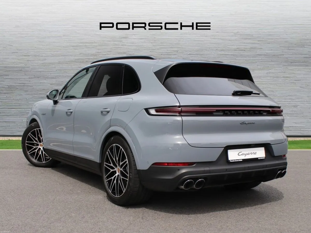 Porsche Cayenne E-Hybrid - Image 3