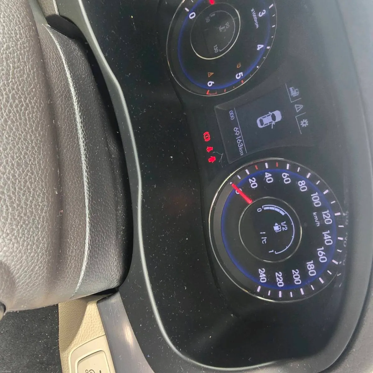 HYUNDAI i40 - Image 4