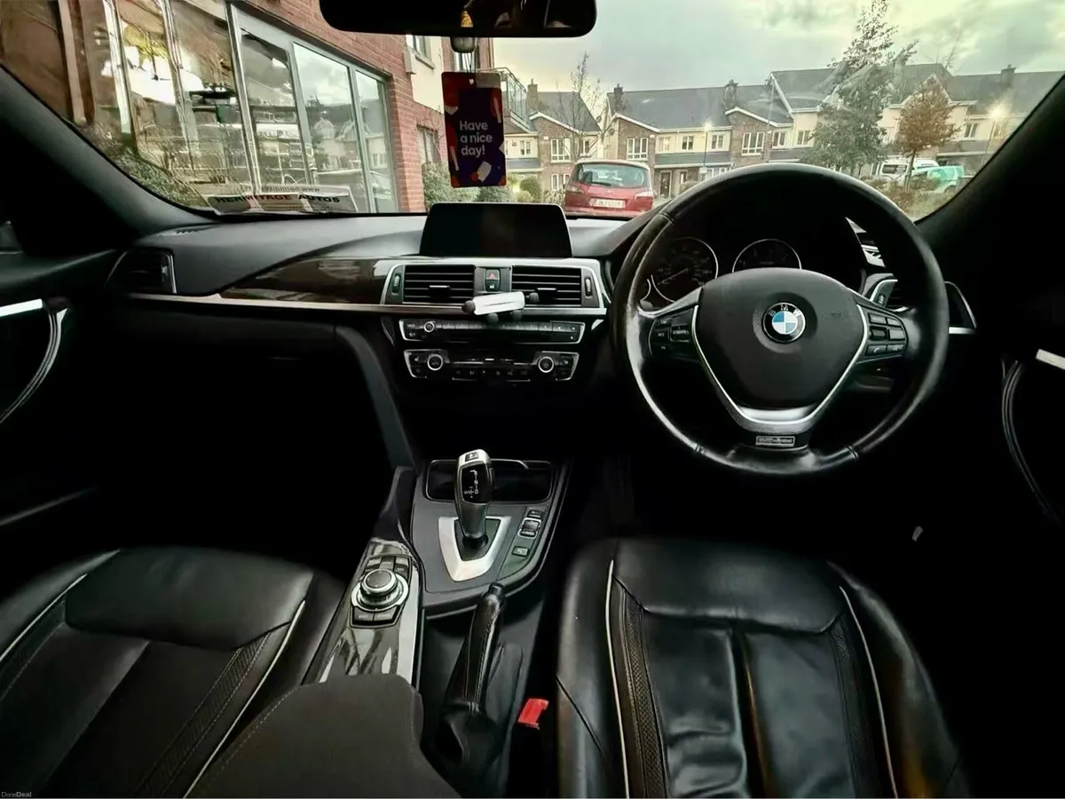 BMW - Image 2