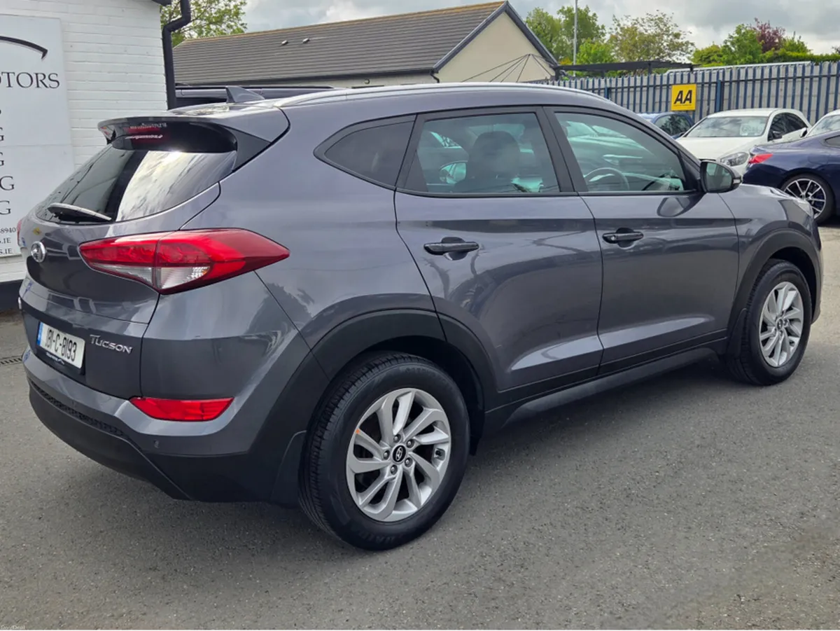 Hyundai Tucson 1.7 CRDI EXECUTIVE - Image 3
