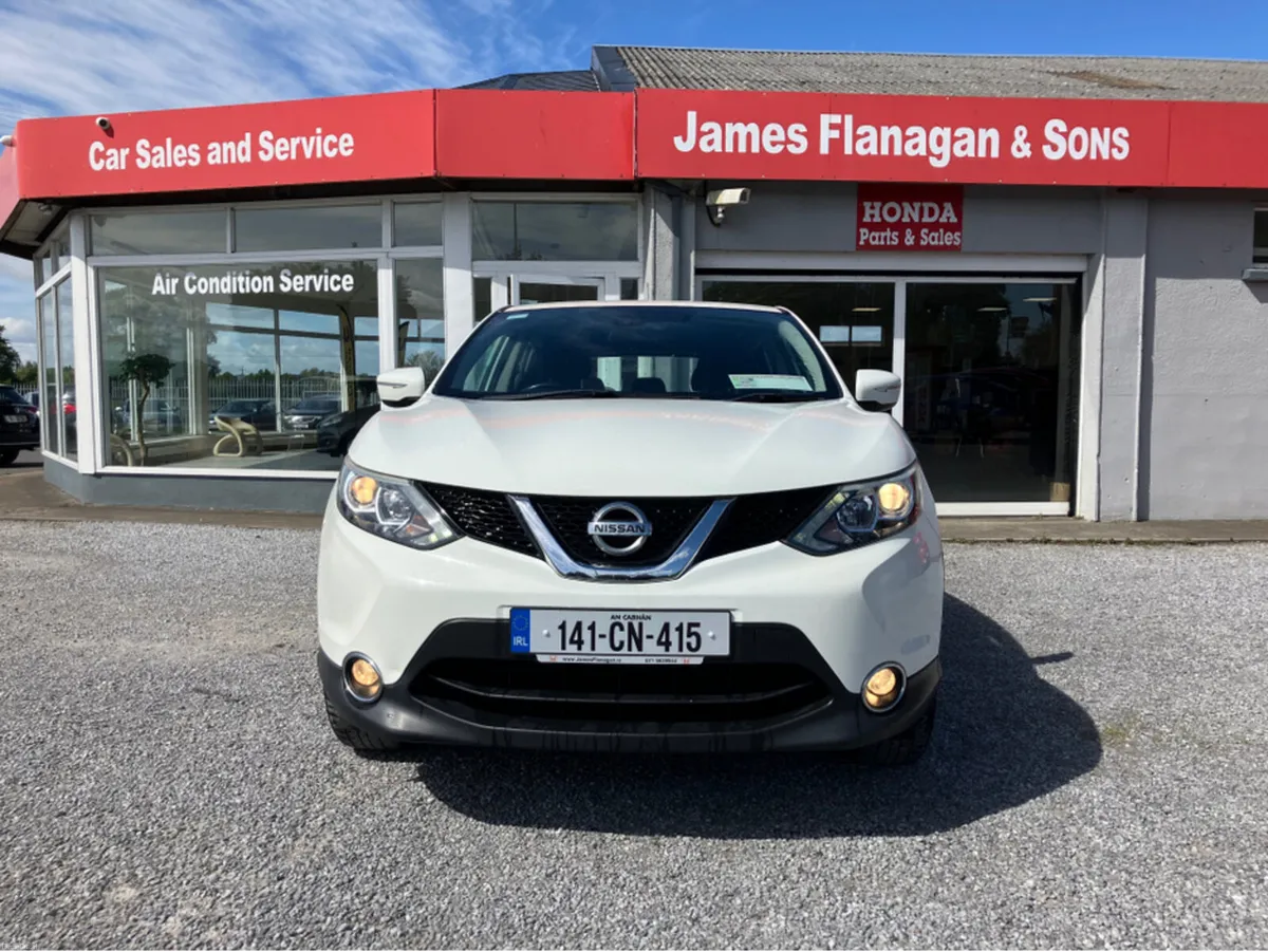 Nissan Qashqai 1.5 DSL SV 4DR - Image 2