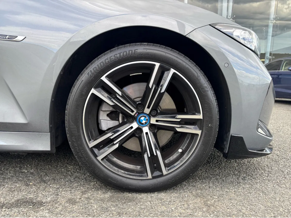 BMW 3-Series 330e M SPORT . ALCANTARA SEATS  *7.9% - Image 6
