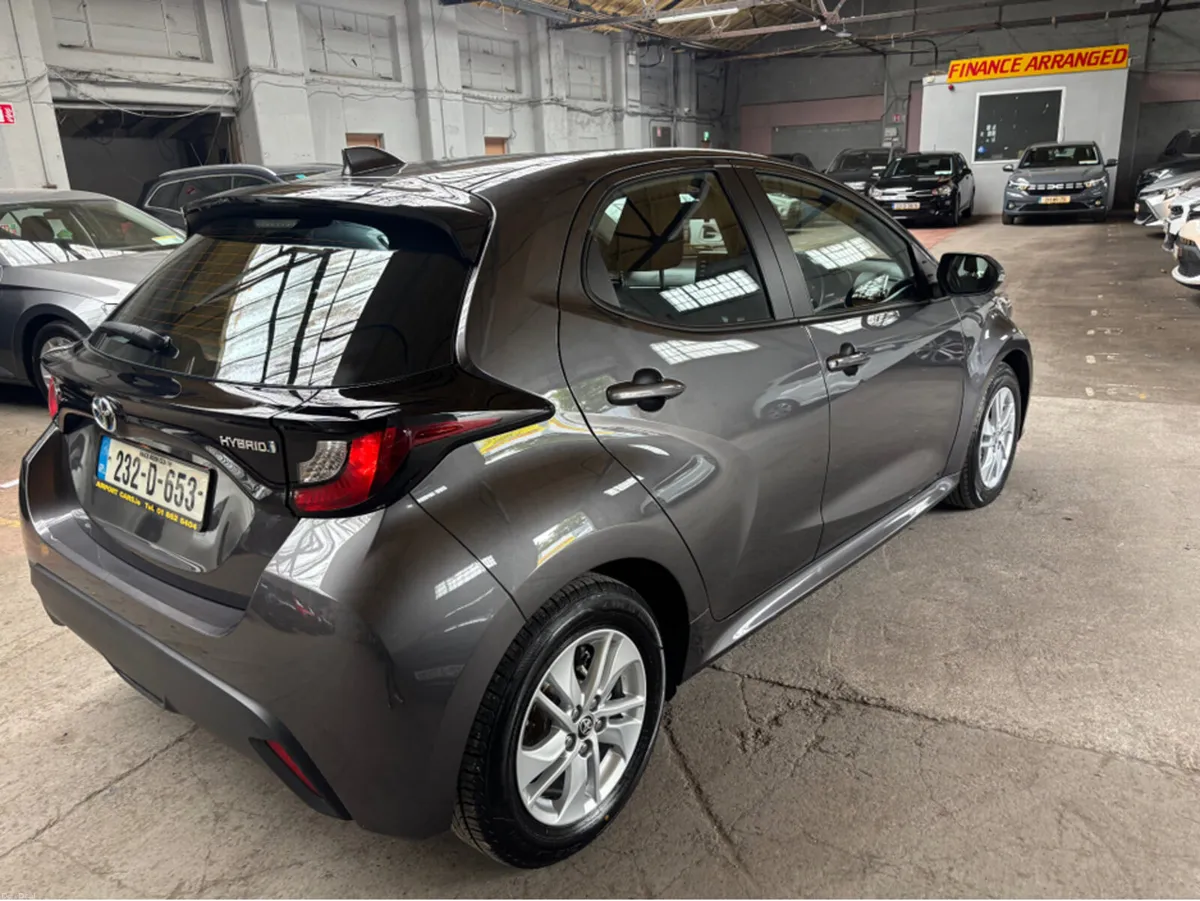 Toyota Yaris 1.5 HYBRID LUNA 4DR AUTO Finance Avai - Image 2