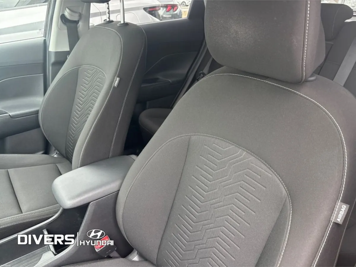 Hyundai KONA Elegance 65KWH Automatic - Image 2