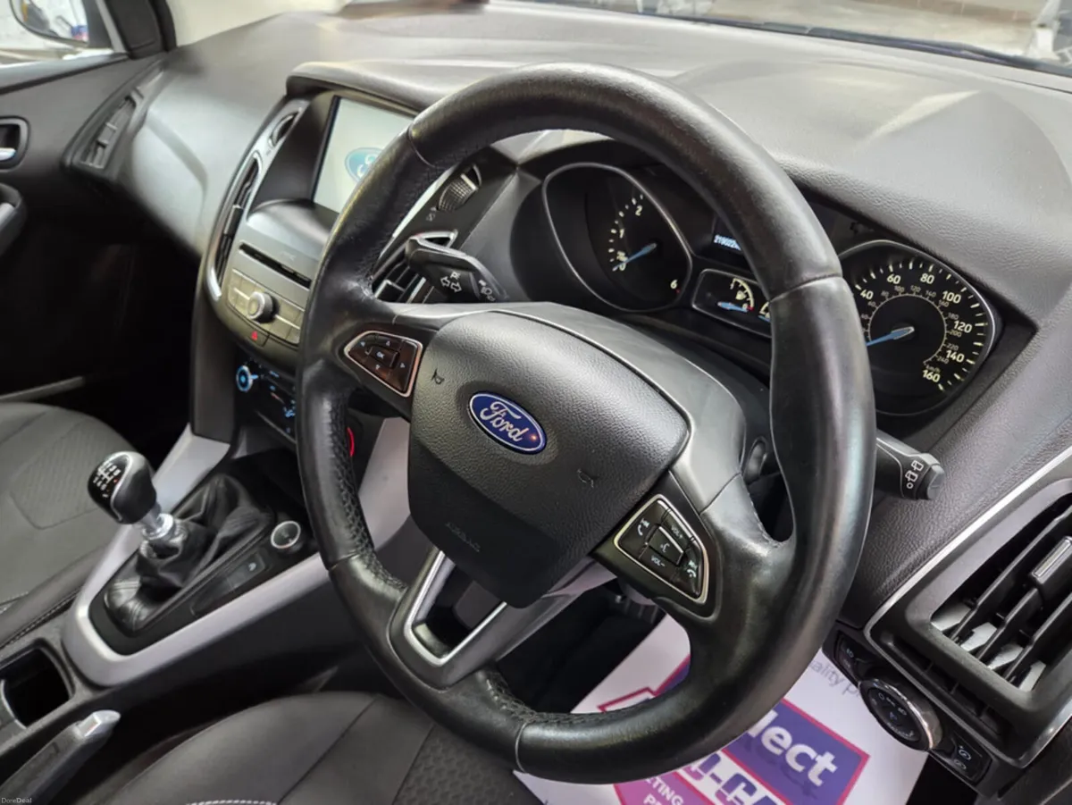 Ford Focus 1.5 TDCI ZETEC 120PS 5DR - Image 4