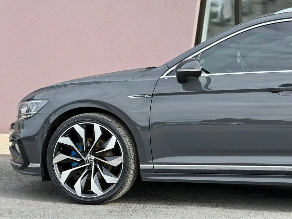 Volkswagen Passat 2.0 TDI R-LINE AUTO - Image 6