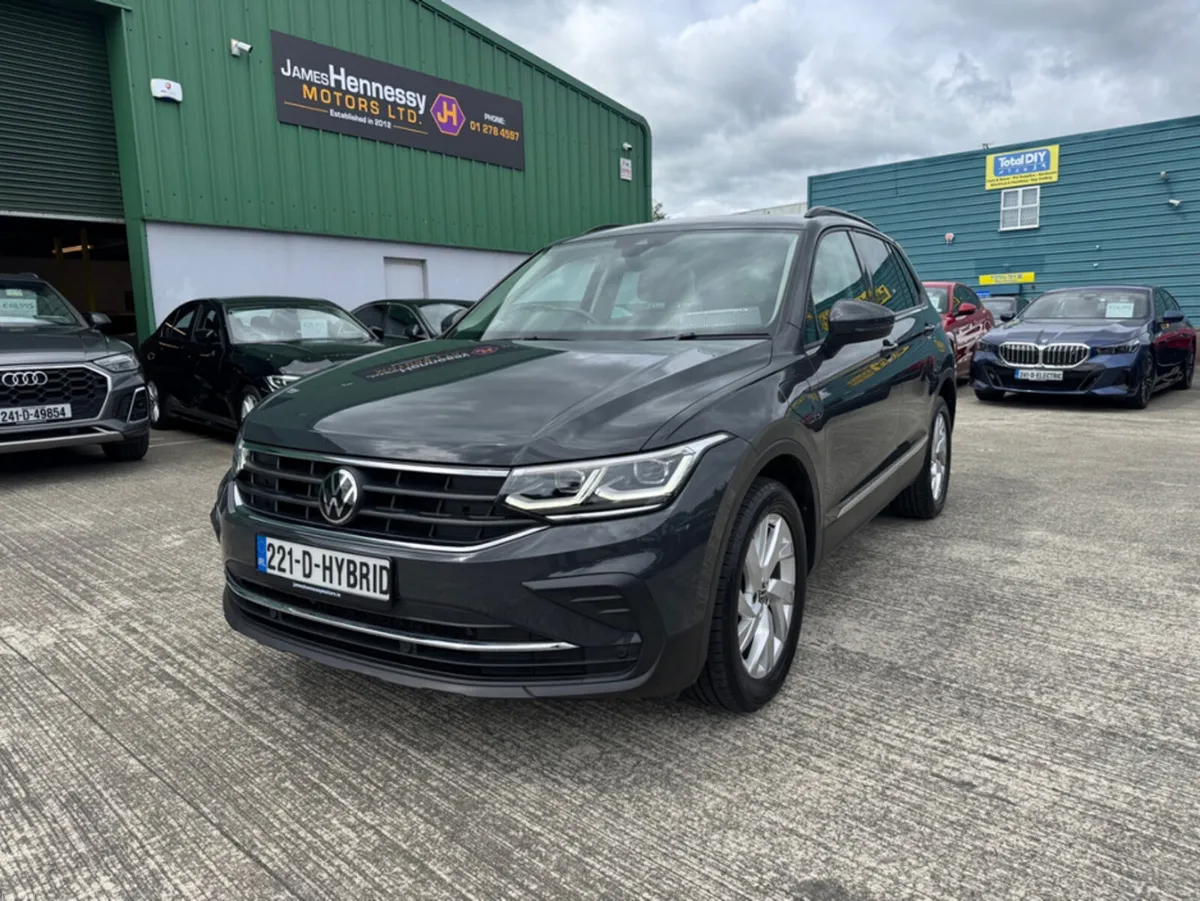 Volkswagen Tiguan LIFE TSI PHEV S-A DSG - Image 1