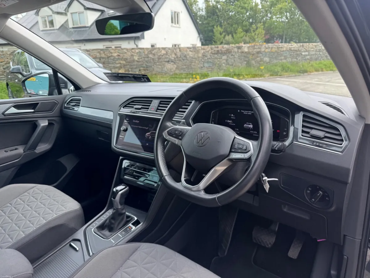 Volkswagen Tiguan LIFE TSI PHEV S-A DSG - Image 5