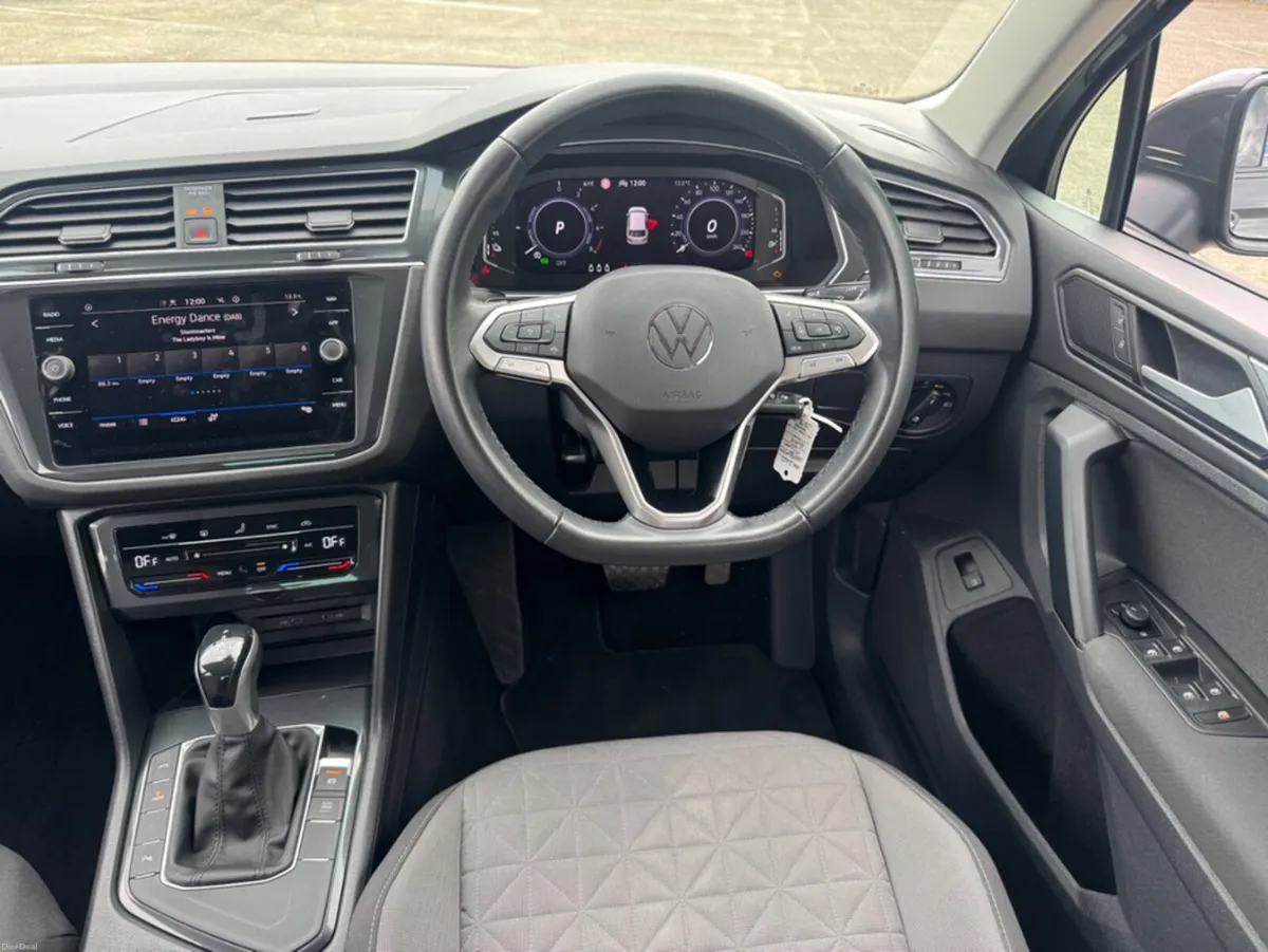 Volkswagen Tiguan LIFE TSI PHEV S-A DSG - Image 6