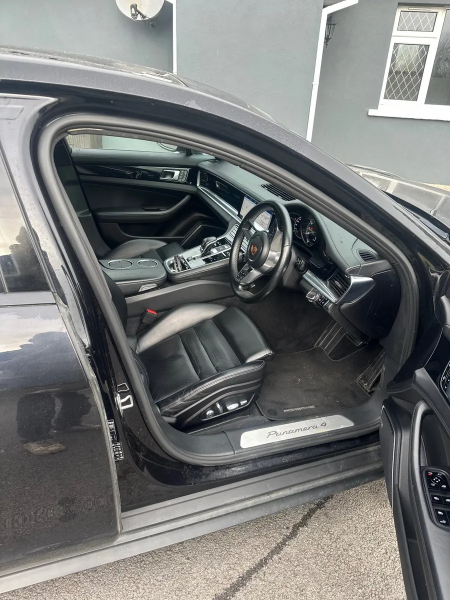 Porsche Panamera 2019 - Image 3