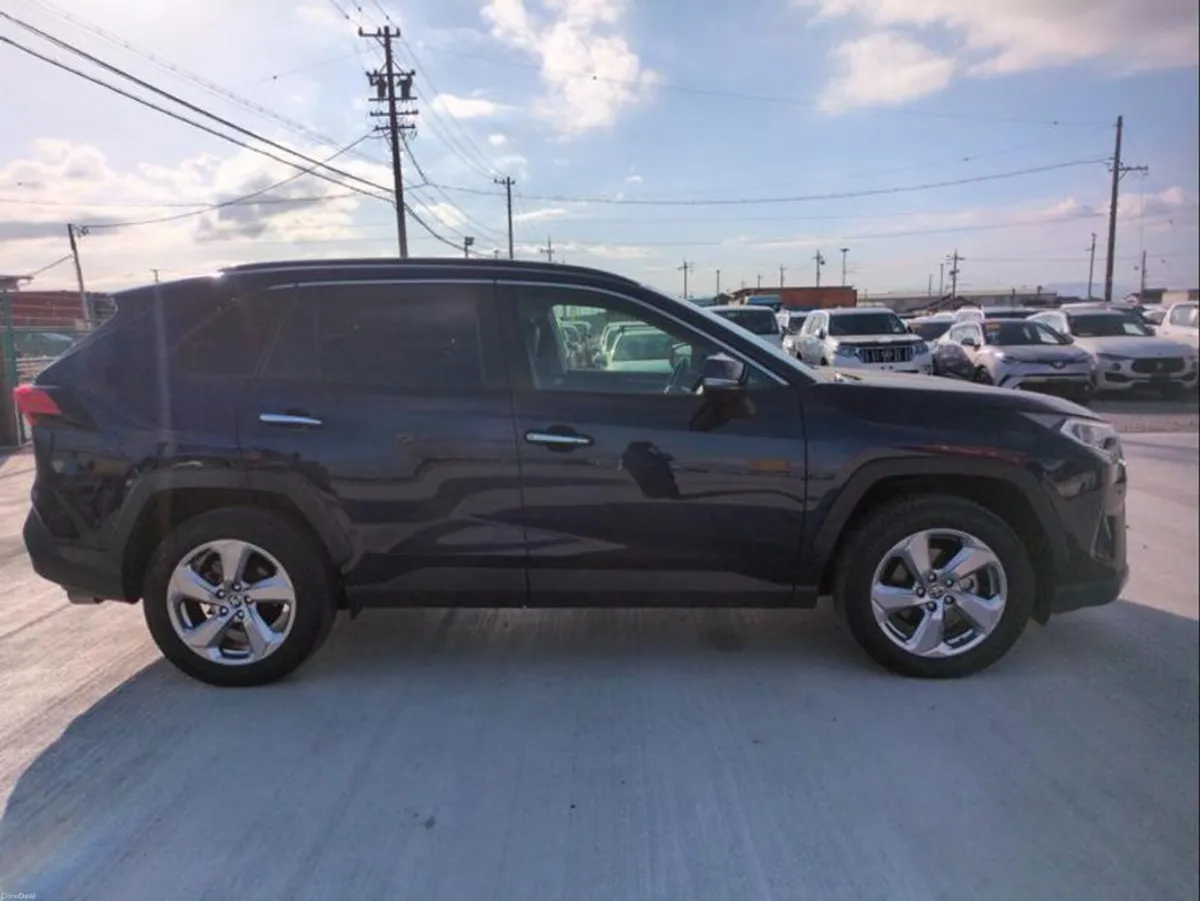 Toyota RAV4 Hybrid G 4WD - Image 3