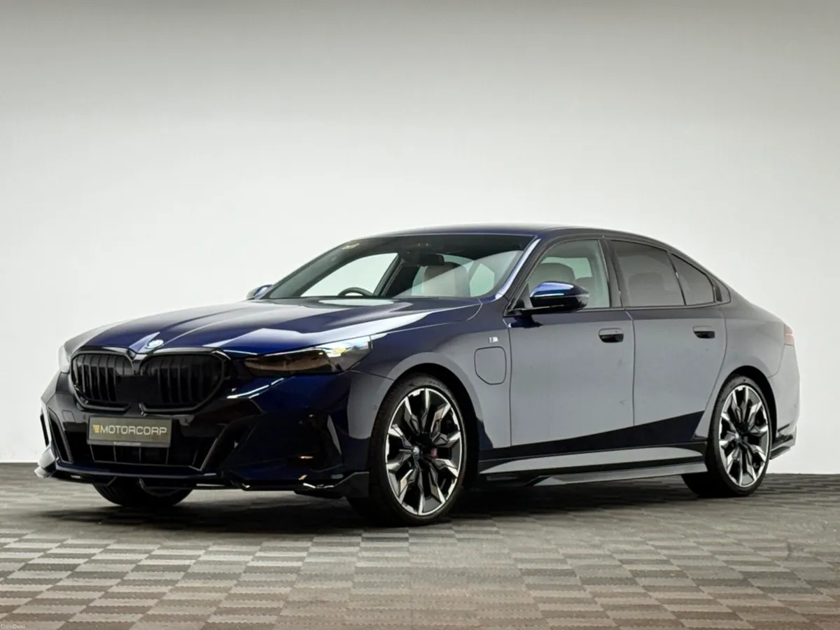 BMW 5-Series 550E M SPORT XDRIVE - Image 3
