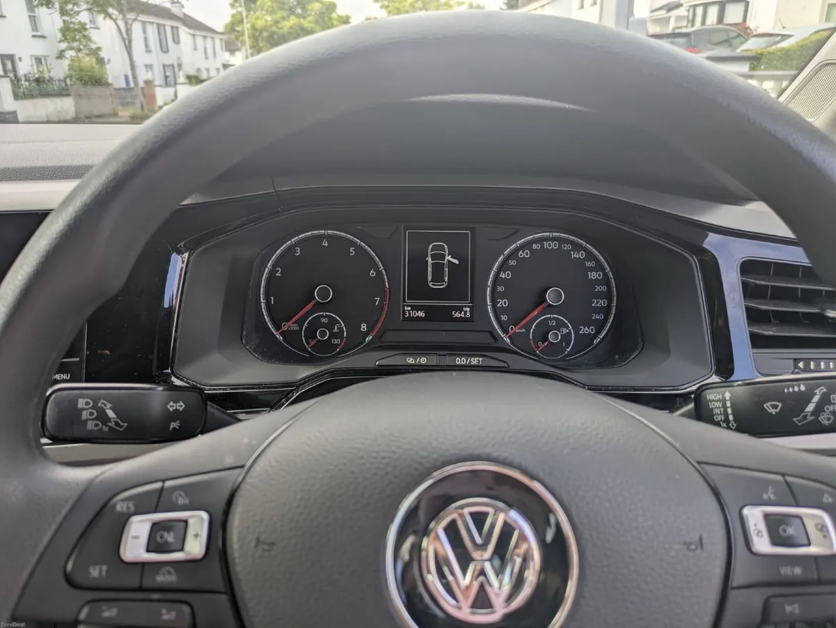Volkswagen Polo 2019 - Image 2