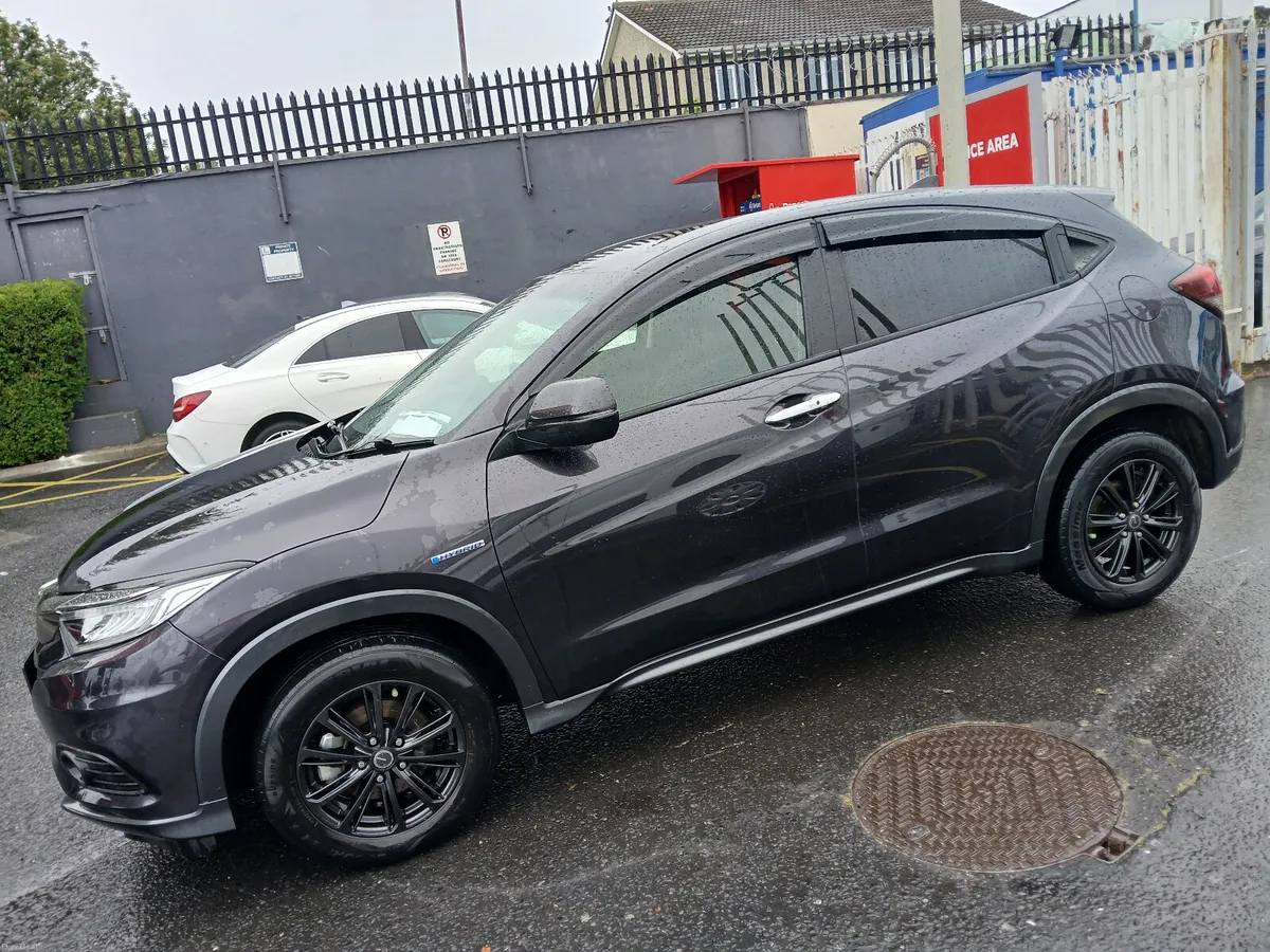 Honda Vezel 2020 low mileage tax and nct - Image 3