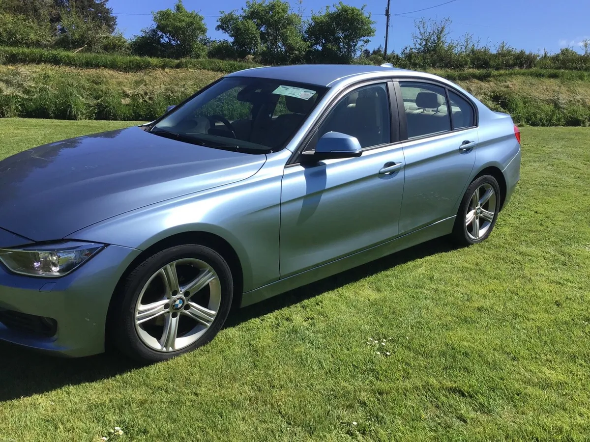 Bmw 318d 2014 automatic - Image 3