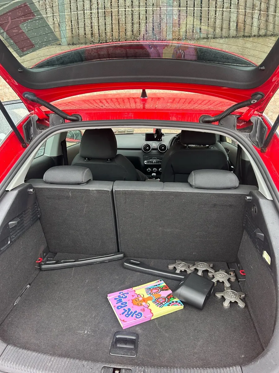 AUDI A1 2011 SPORT - Image 2