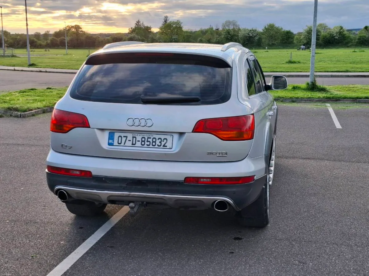 Audi Q7 - Image 3