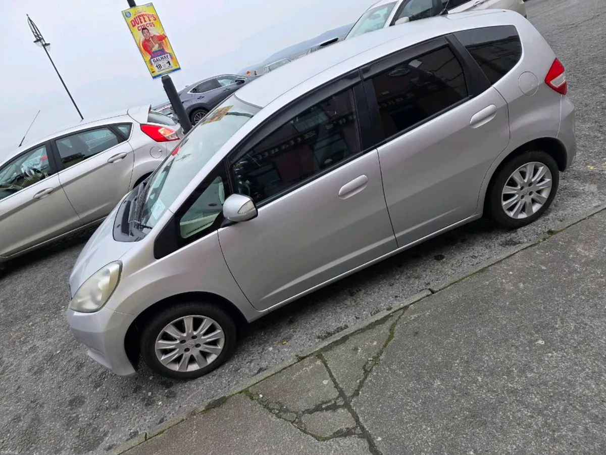 Car - Image 3