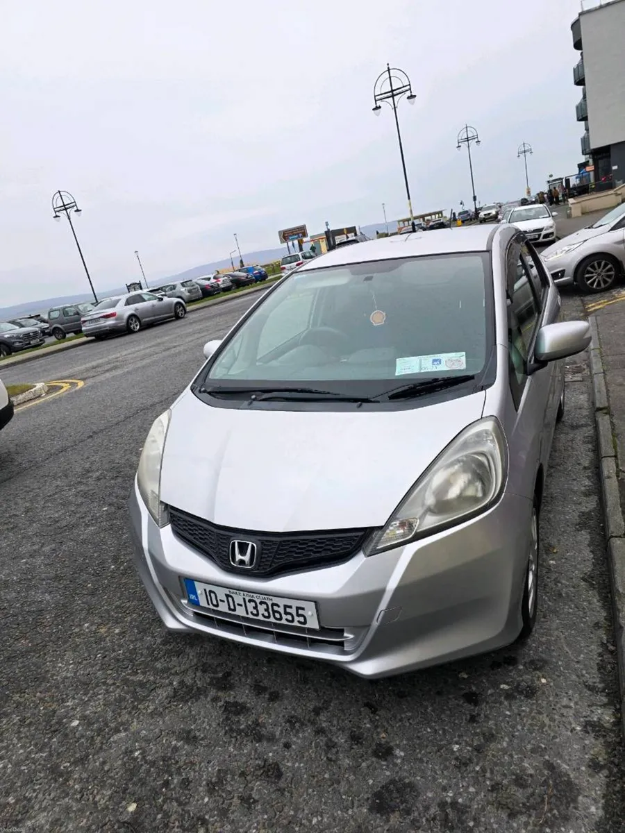 Car - Image 3