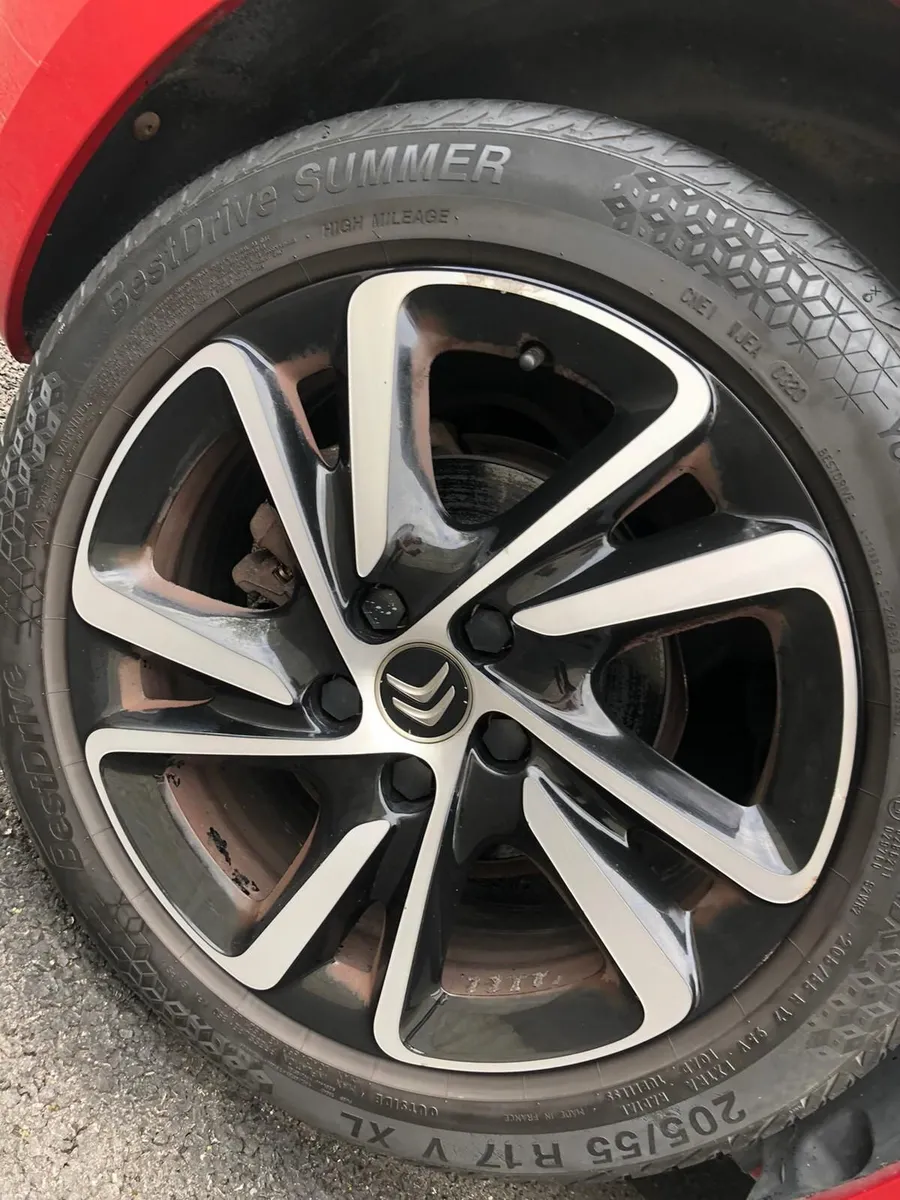 2018 Citroen C4 Feel Exclusive - Image 3
