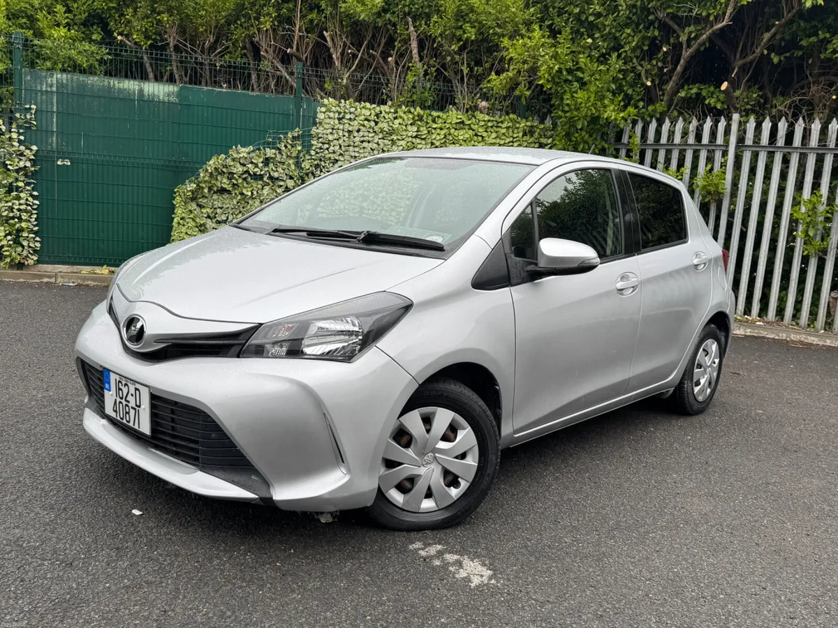 Toyota Vitz 2016 Automatic low mileage 40 km - Image 2