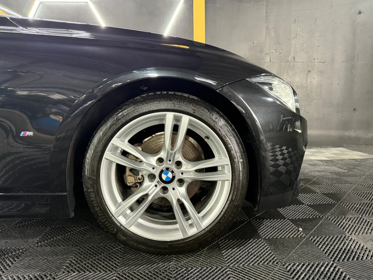 ◼️2017 BMW 330e M-SPORT LITTLE KM◼️ - Image 4