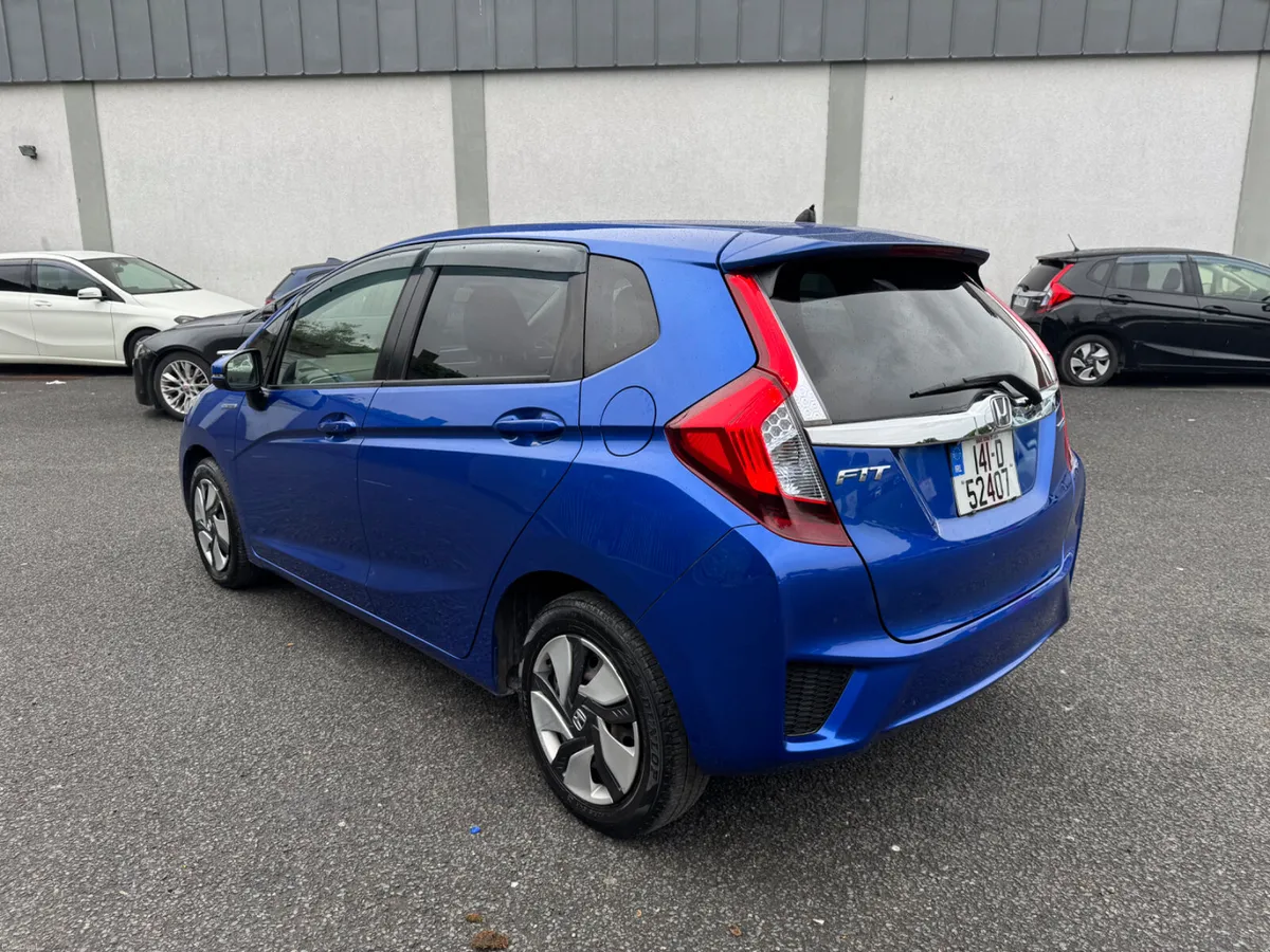 Honda Fit 2014 Hybrid Automatic - Image 5