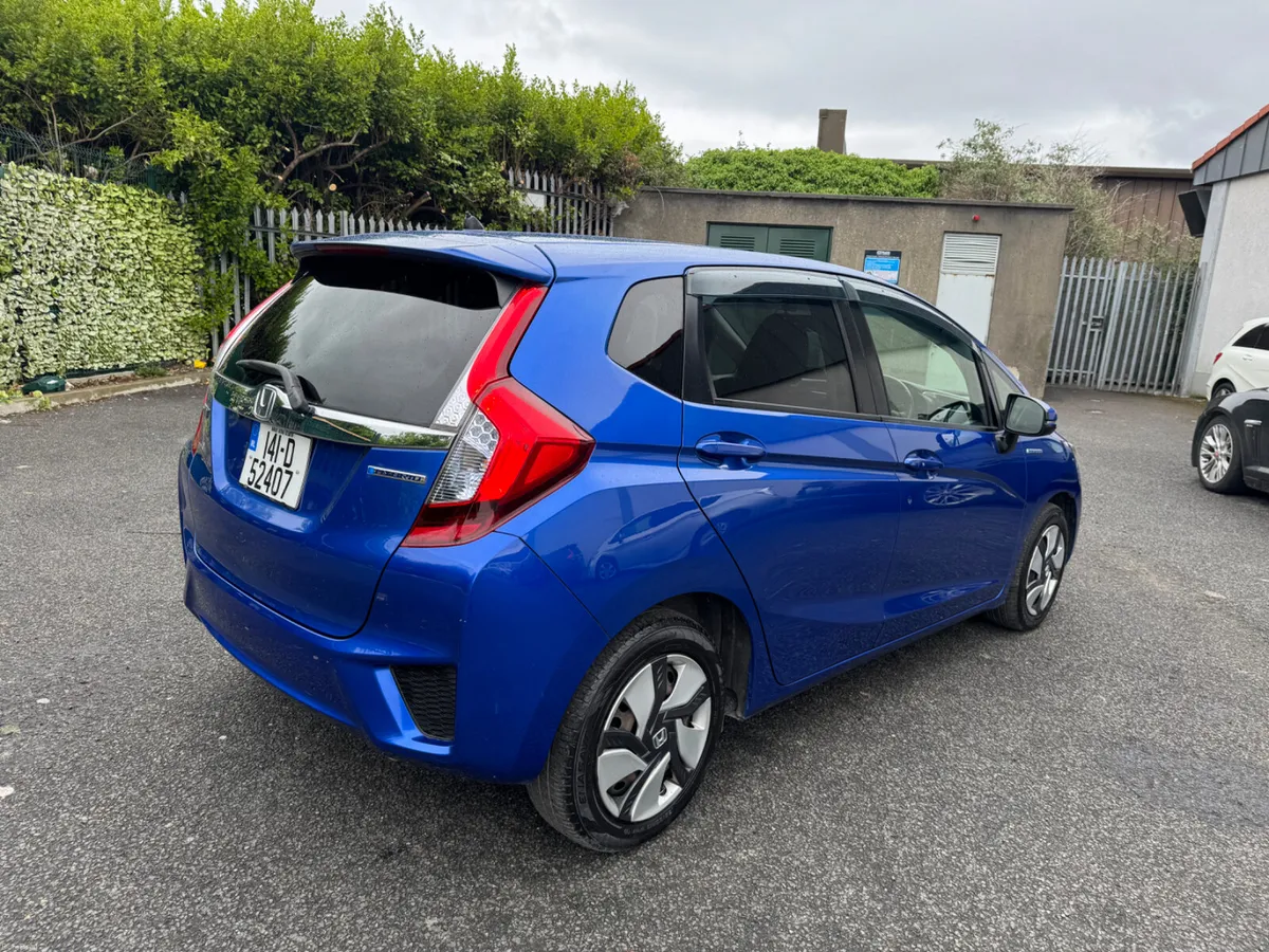 Honda Fit 2014 Hybrid Automatic - Image 6