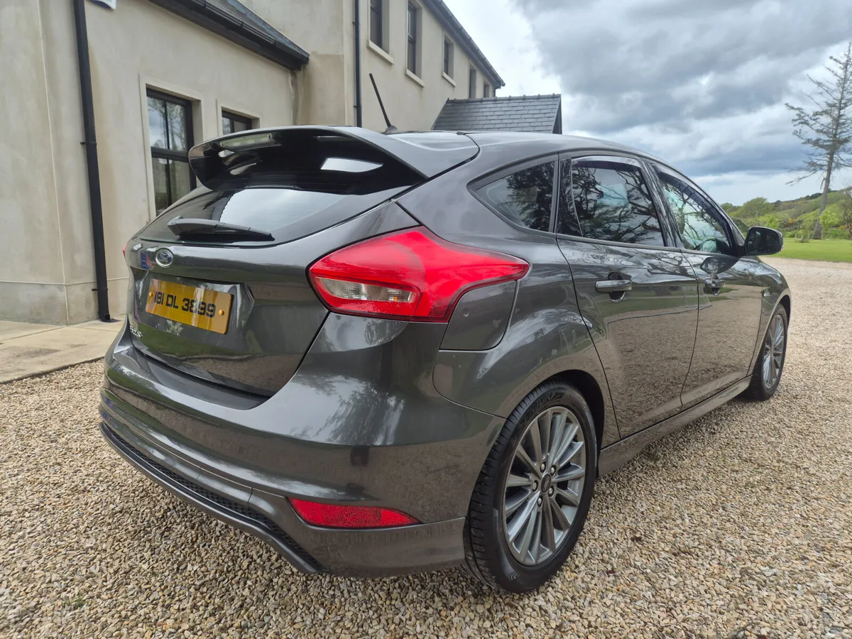 Ford Focus 2018 - Image 6