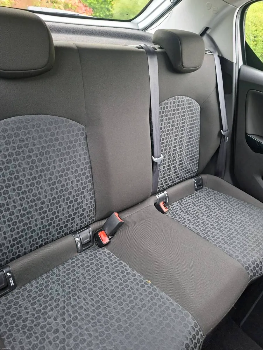 OPEL CORSA 2015 ONLY 125KM - Image 6