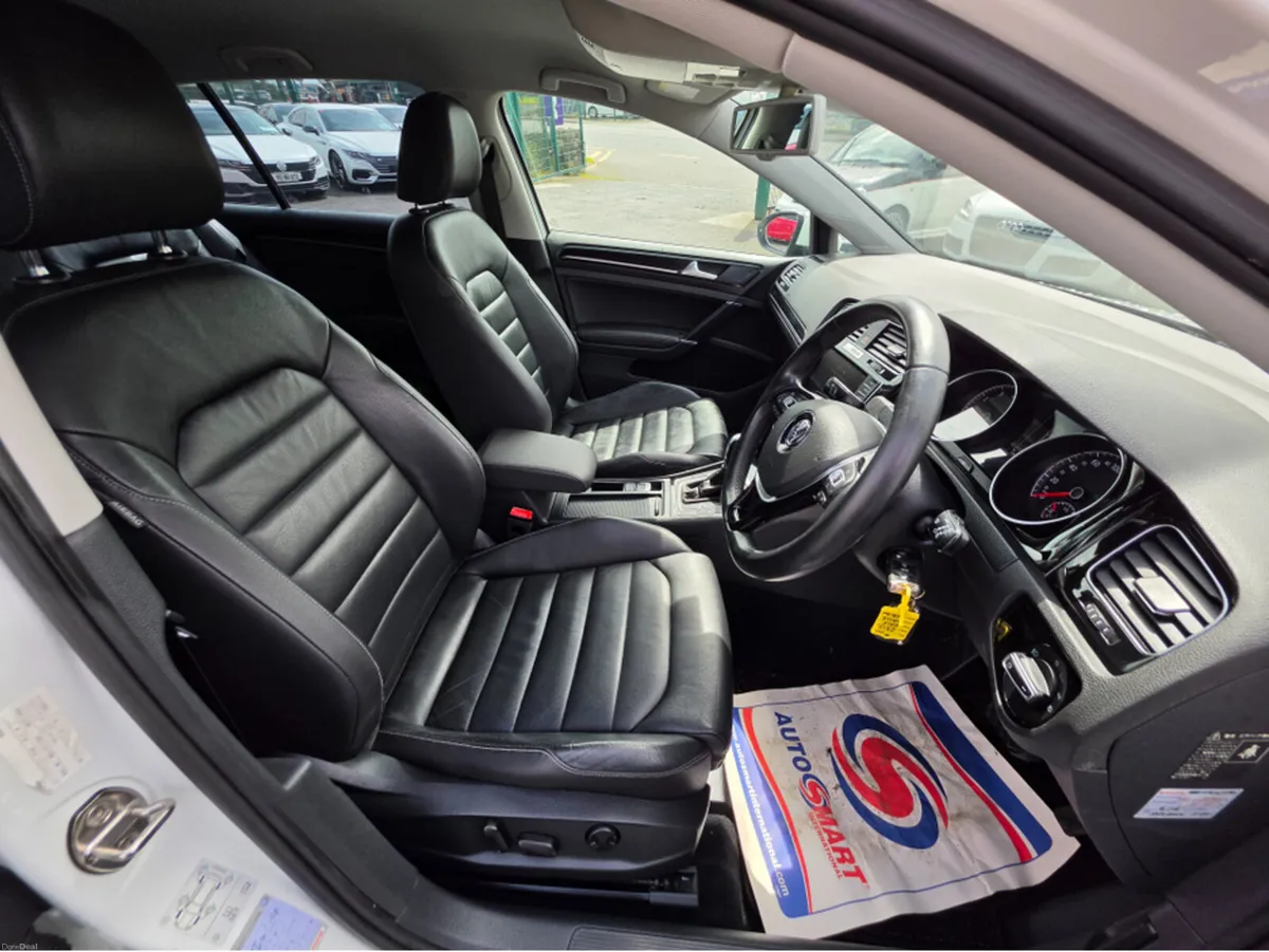 Volkswagen Golf FULL BLACK LEATHER SEATS HEATED EL - Image 2