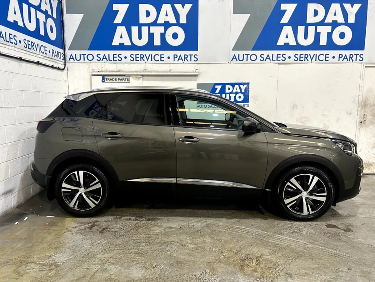 Peugeot 3008 ALLURE 1.5 BLUE HDI 130 6 6.2 4DR - Image 3