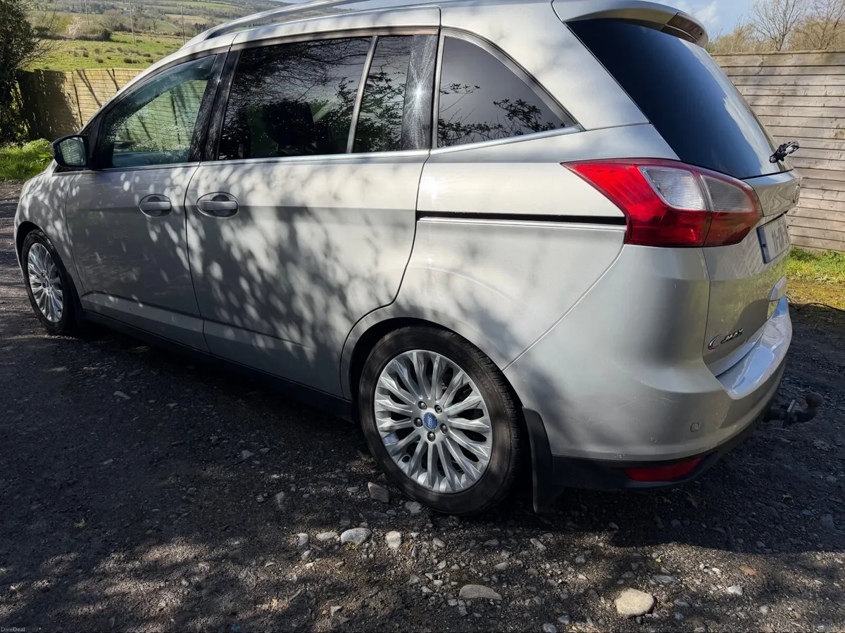 Ford Grand C-Max 2011 - Image 2