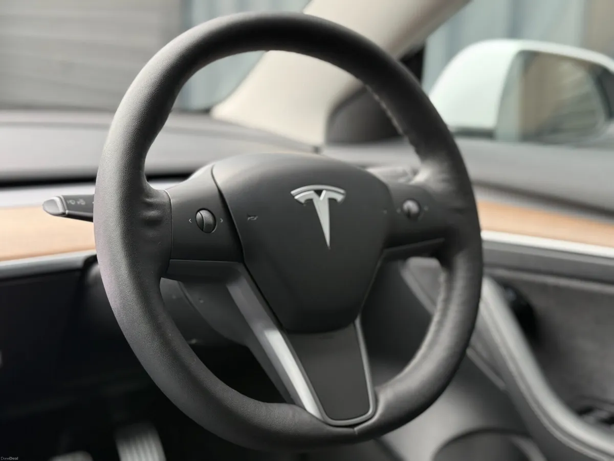 212 Tesla Model 3 Standard Plus - Image 6
