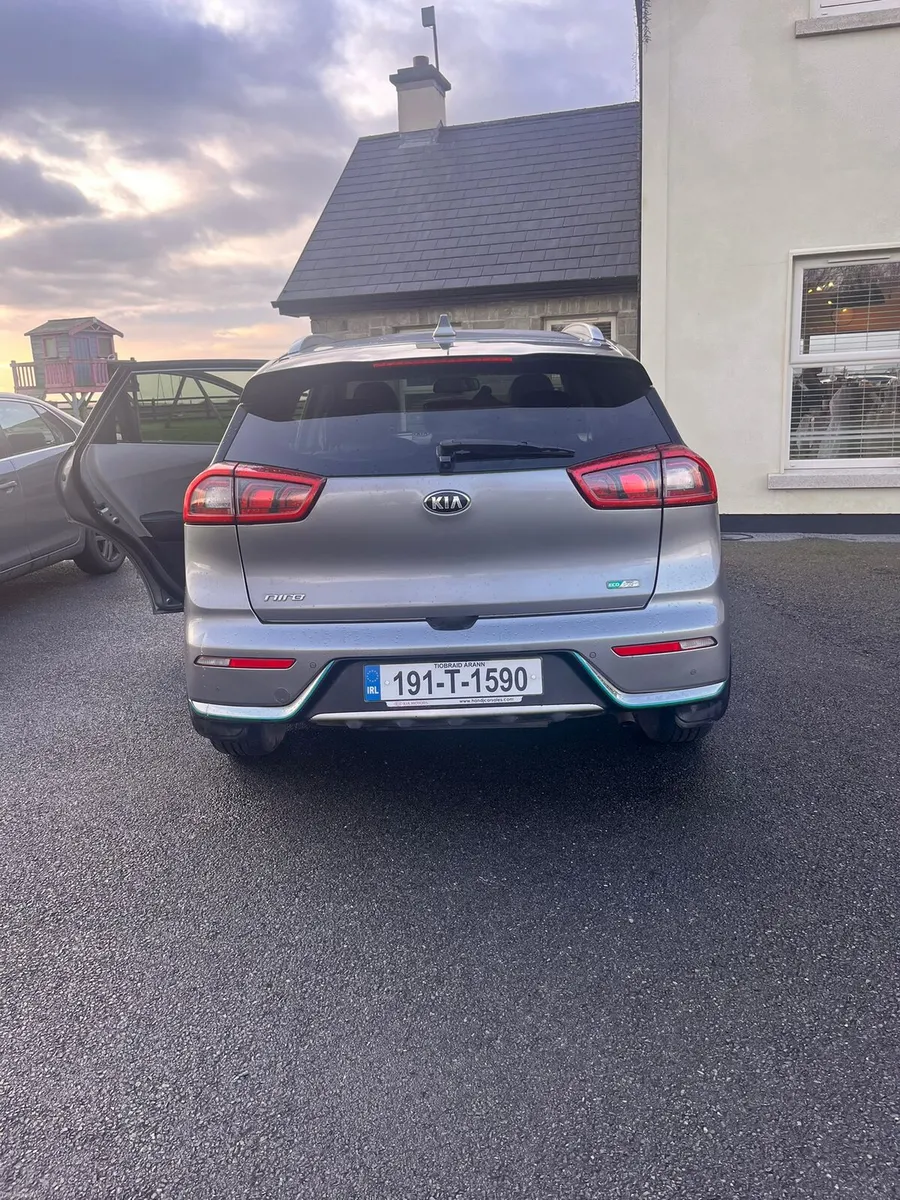 191 KIA NIRO PETROL PLUG IN HYBRID 1.6L - Image 4