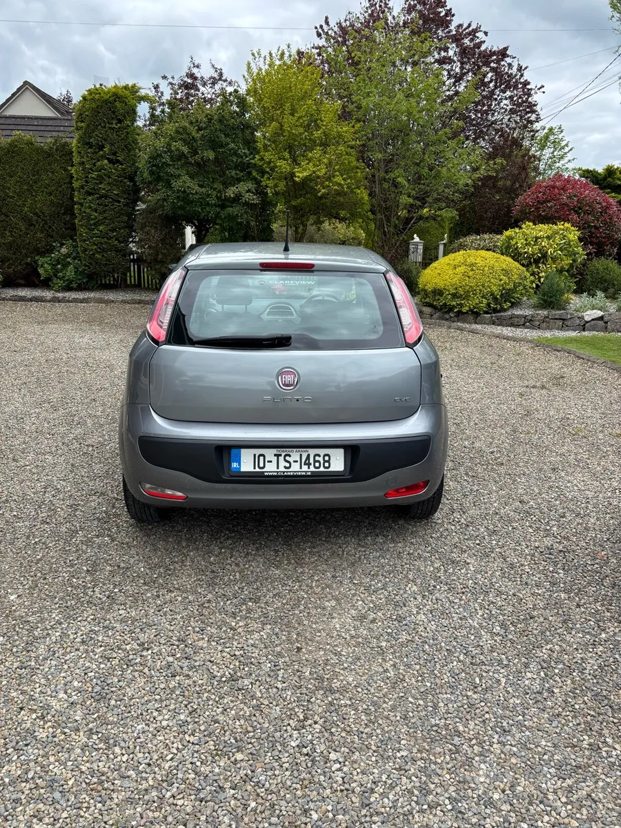 2010 Fiat Punto - Image 2
