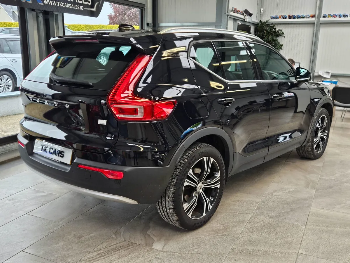 22 VOLVO XC40 T5 INSCRIPTION 262 BHP - Image 3