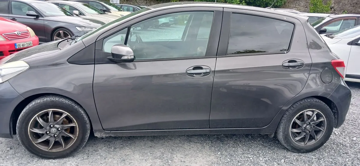 Toyota Yaris 2013 - Image 1