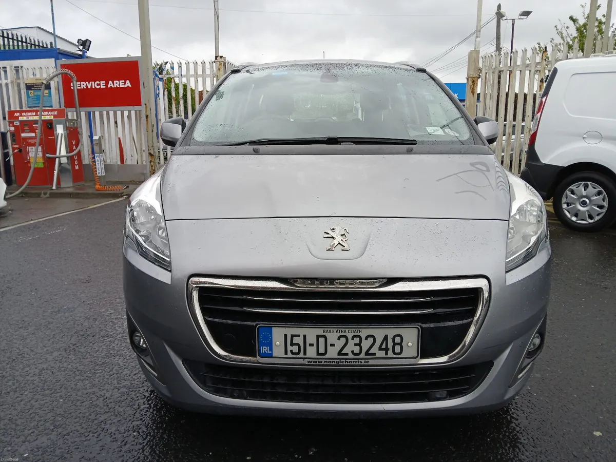 Peugeot 5008 2015 manual Dsl - Image 2