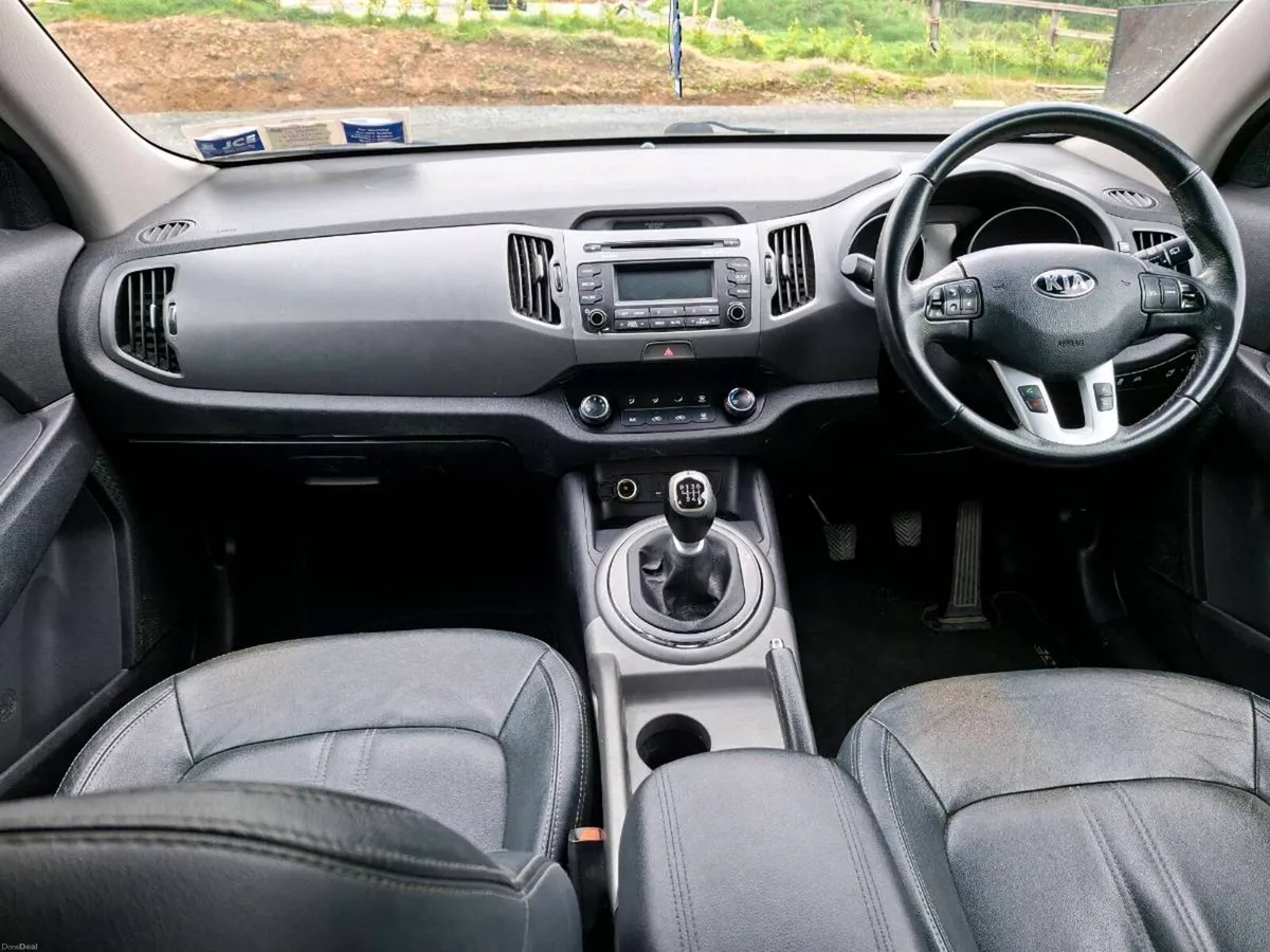 151 kia sportage 1.7CRDI Leather interior164,600km - Image 2